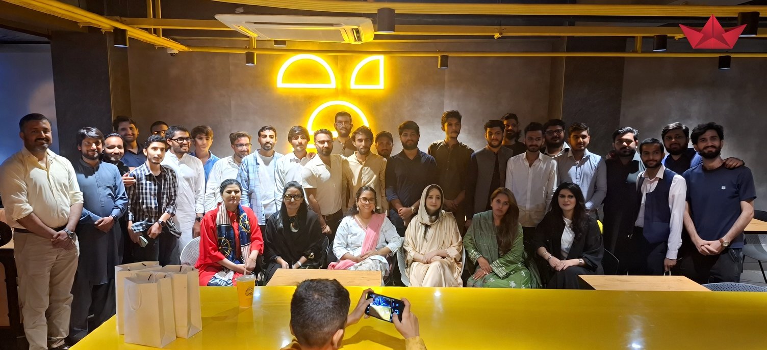 The full WREDD studio team together